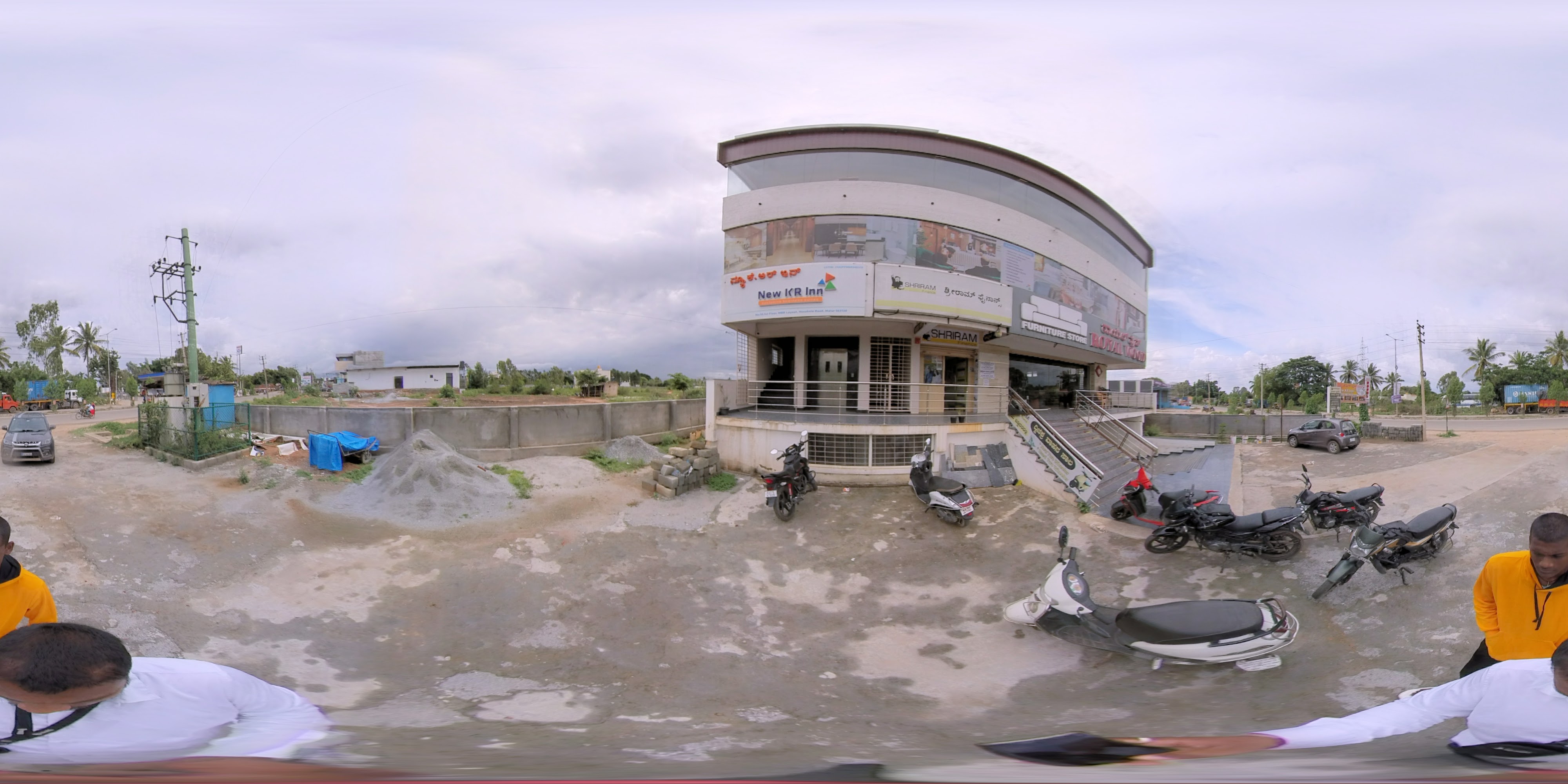 New KR Inn — Road View